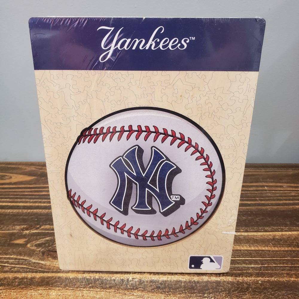New York Yankees Wooden Puzzle 500 Piece MLB Genuine Merchandise 19.7 x 19.7 New